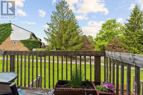 82 Lynden Circle, Halton Hills, ON - Outdoor