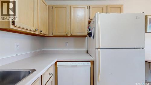 3876 7Th Avenue E, Regina, SK - Indoor Photo Showing Kitchen
