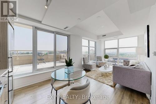 607 - 1787 St Clair Avenue W, Toronto, ON - Indoor Photo Showing Living Room