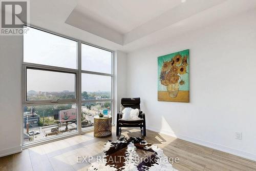 607 - 1787 St Clair Avenue W, Toronto, ON - Indoor Photo Showing Living Room