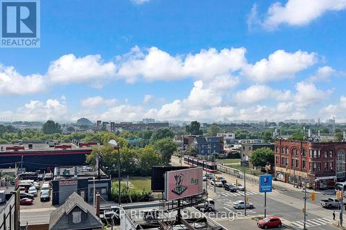 607 - 1787 St Clair Avenue W, Toronto, ON - Outdoor With View