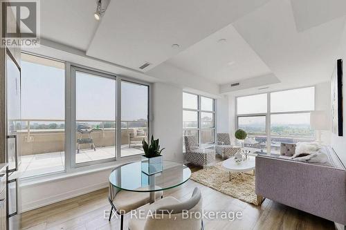 607 - 1787 St Clair Avenue W, Toronto, ON - Indoor Photo Showing Living Room