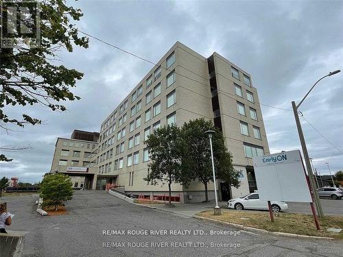 325 Archibald Street S, Thunder Bay, ON - Outdoor With Facade