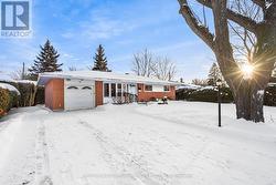 18 VIRGIL ROAD  Ottawa, ON K2H 6B3