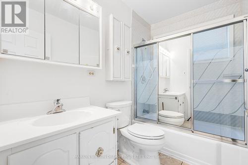 18 Virgil Road, Ottawa, ON - Indoor Photo Showing Bathroom
