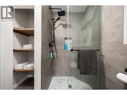 3775 Carrall Road, West Kelowna, BC - Indoor Photo Showing Bathroom