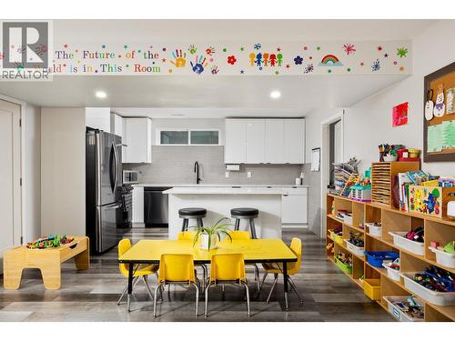 3775 Carrall Road, West Kelowna, BC - Indoor Photo Showing Kitchen