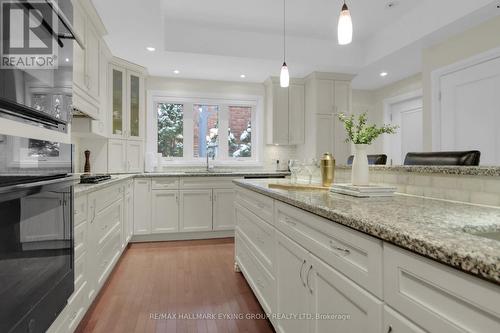 121 Macdonald Street, Ottawa, ON - Indoor Photo Showing Kitchen With Upgraded Kitchen