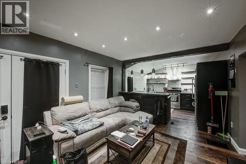 83 Oxford Street, Woodstock, ON - Indoor Photo Showing Other Room