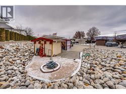 An easement along the side offers you some extra space - 