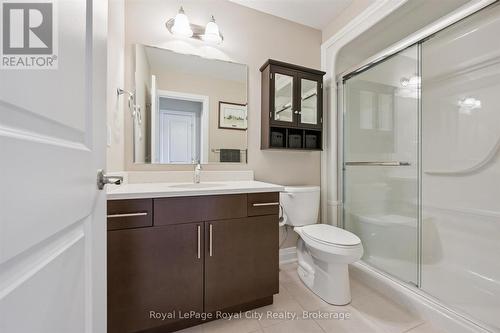 113 Aberdeen Street, Centre Wellington (Fergus), ON - Indoor Photo Showing Bathroom