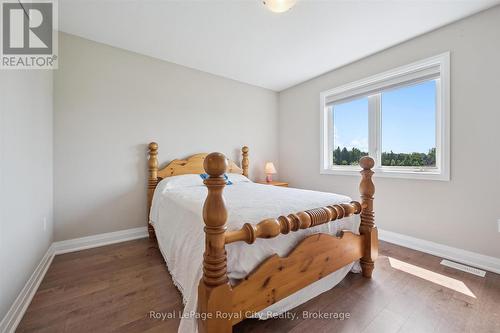 113 Aberdeen Street, Centre Wellington (Fergus), ON - Indoor Photo Showing Bedroom