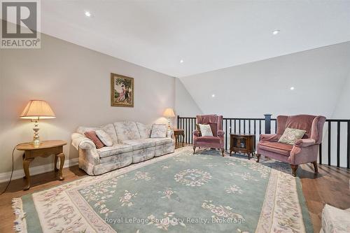 113 Aberdeen Street, Centre Wellington (Fergus), ON - Indoor Photo Showing Living Room