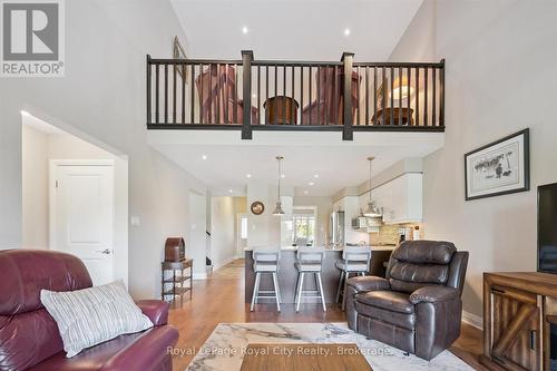 113 Aberdeen Street, Centre Wellington (Fergus), ON - Indoor Photo Showing Living Room