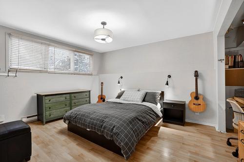 Chambre à coucher - 2625 Av. De La Volière, Laval (Sainte-Rose), QC - Indoor Photo Showing Bedroom