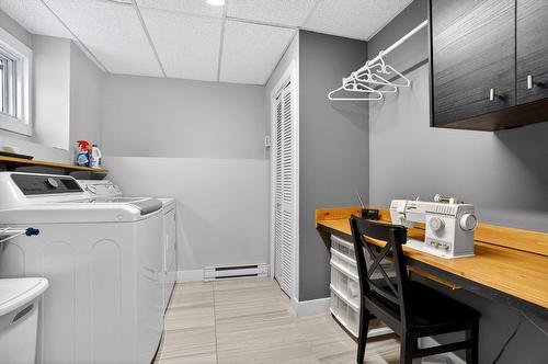 Salle de lavage - 2625 Av. De La Volière, Laval (Sainte-Rose), QC - Indoor Photo Showing Laundry Room