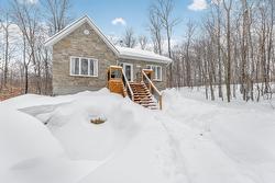 21 154e Avenue  Saint-Hippolyte, QC J8A 0B1