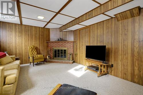 13 Mcmurdo Court, Ottawa, ON - Indoor With Fireplace