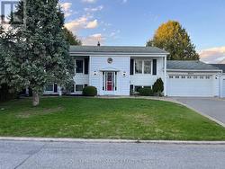 13 MCMURDO COURT Ottawa, ON K2E 5V8