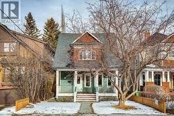 410 38 Avenue SW  Calgary, AB T2S 0V9