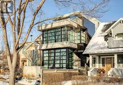 530 Crescent Road NW  Calgary, AB T2M 4A5