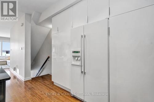 32 Sims Avenue, Ottawa, ON - Indoor Photo Showing Other Room