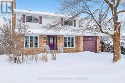2690 HICKSON CRESCENT  Ottawa, ON K2H 6Y6