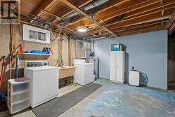 Laundry room w/loads of space to hang your clothes - 