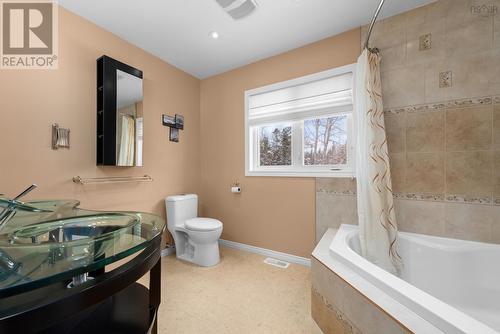 617 Highway 277, Dutch Settlement, NS - Indoor Photo Showing Bathroom