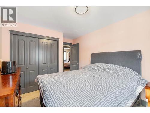 3284 Redecopp Court, Lake Country, BC - Indoor Photo Showing Bedroom