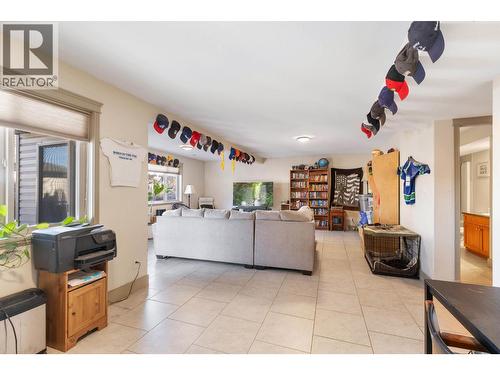 3284 Redecopp Court, Lake Country, BC - Indoor