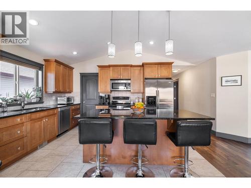 3284 Redecopp Court, Lake Country, BC - Indoor Photo Showing Kitchen With Double Sink