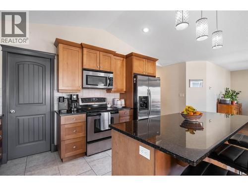 3284 Redecopp Court, Lake Country, BC - Indoor Photo Showing Kitchen