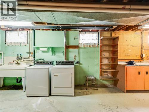 3201 Highway Drive, Trail, BC - Indoor Photo Showing Laundry Room