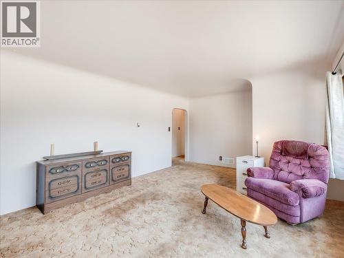 3201 Highway Drive, Trail, BC - Indoor Photo Showing Other Room