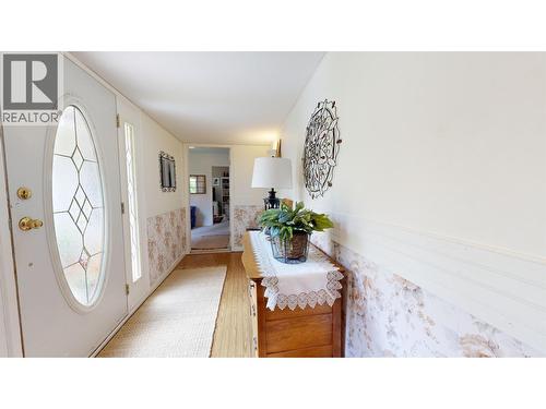 5151 Watson Lake Road, 100 Mile House, BC - Indoor Photo Showing Other Room