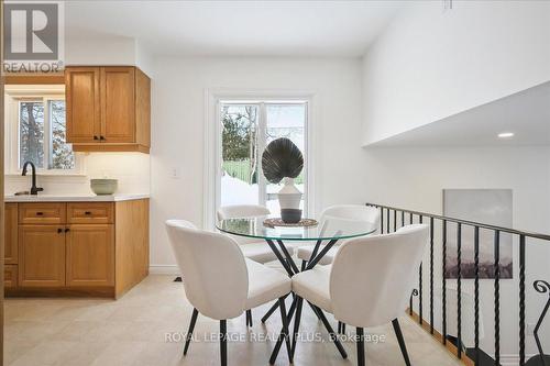 3655 Burnbrae Drive, Mississauga, ON - Indoor Photo Showing Dining Room