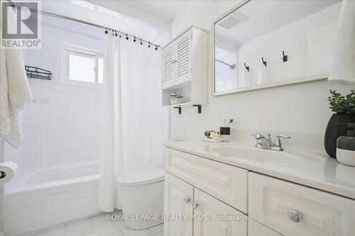 3655 Burnbrae Drive, Mississauga, ON - Indoor Photo Showing Bathroom