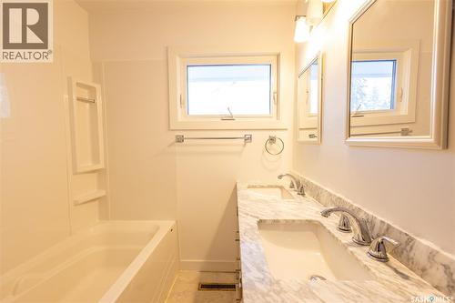 510 Bate Crescent, Saskatoon, SK - Indoor Photo Showing Bathroom