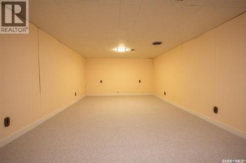 510 Bate Crescent, Saskatoon, SK - Indoor Photo Showing Other Room