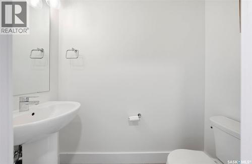 307 Keith Union, Saskatoon, SK - Indoor Photo Showing Bathroom