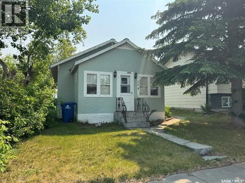 204 1St Street E, Wynyard, SK - Outdoor