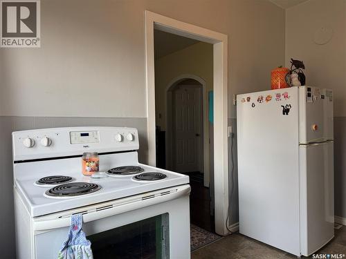 204 1St Street E, Wynyard, SK - Indoor Photo Showing Kitchen