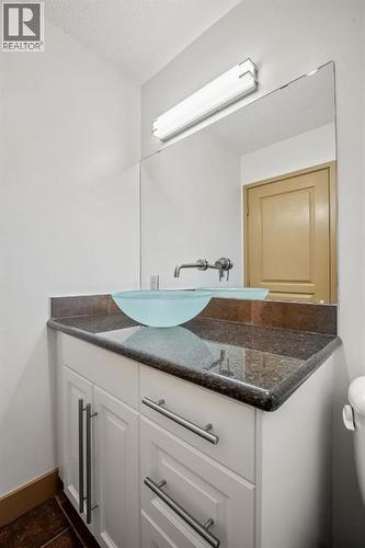 250 Lake Fraser Place Se, Calgary, AB - Indoor