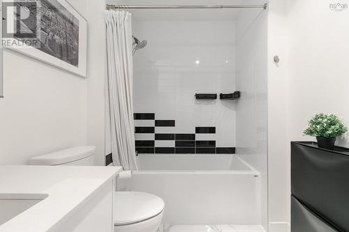 Bathroom - 102 5684 West Street, Halifax, NS - Indoor Photo Showing Bathroom