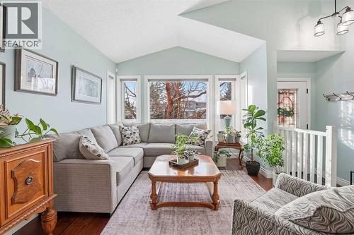 188 Millrise Drive Sw, Calgary, AB - Indoor Photo Showing Living Room