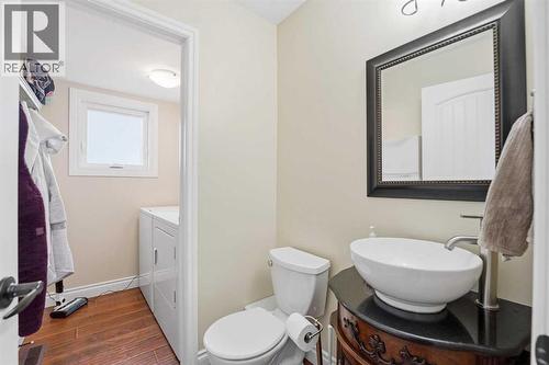 188 Millrise Drive Sw, Calgary, AB - Indoor Photo Showing Bathroom