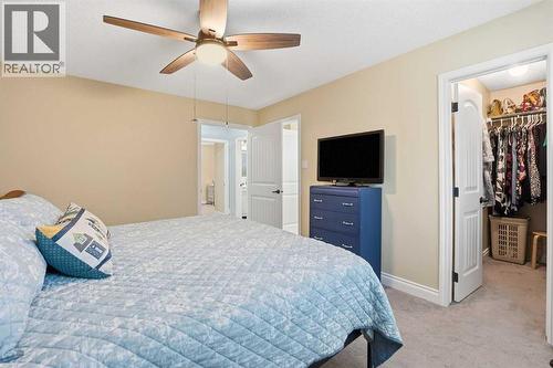188 Millrise Drive Sw, Calgary, AB - Indoor Photo Showing Bedroom
