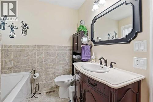 188 Millrise Drive Sw, Calgary, AB - Indoor Photo Showing Bathroom