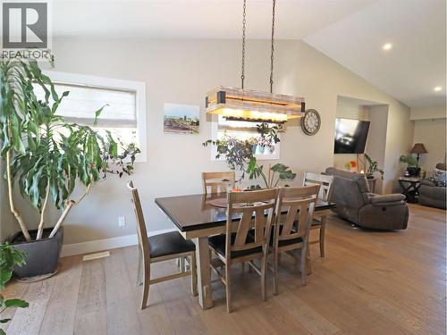 3600 Hall Frontage Road, Grand Forks, BC - Indoor Photo Showing Dining Room